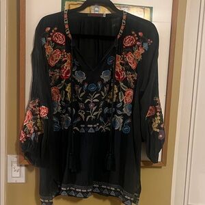 Johnny was beautiful Kelly Green embroidered top  sz PL